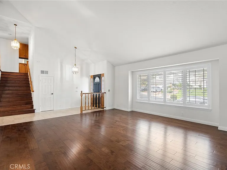 11861 Darby Ave — Photo 11