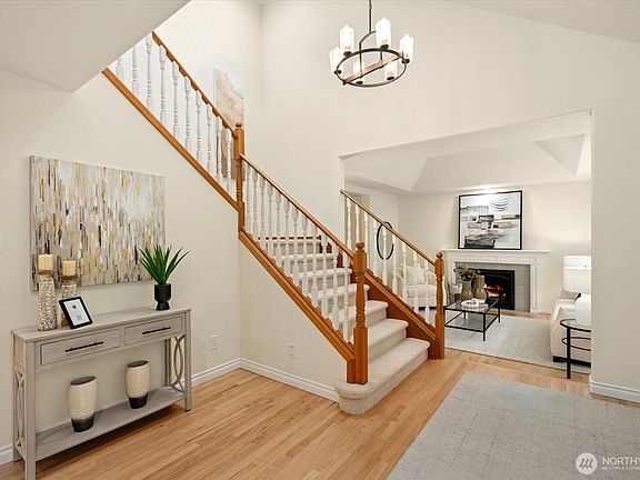4th image of 18815 213th Avenue NE
