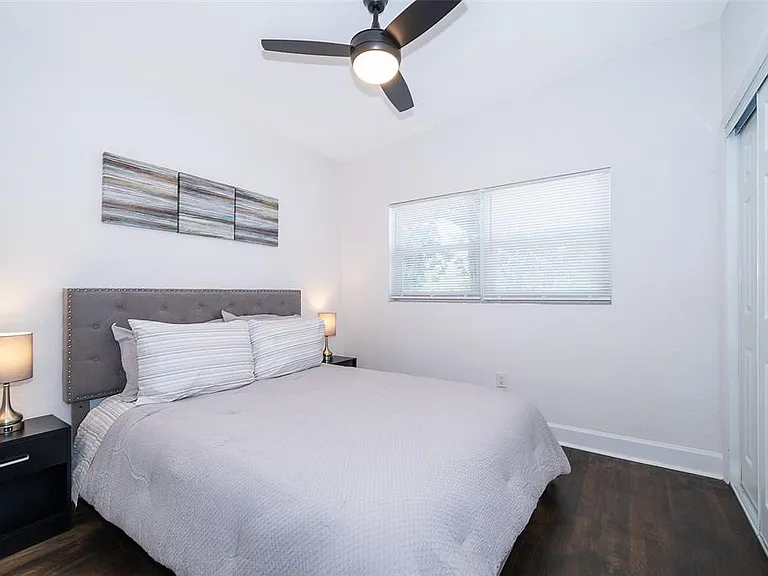 5815 Wolf Rd — Photo 16
