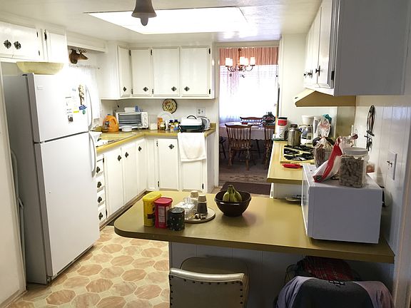 4th image of 1575 W Valley Pkwy Space 47