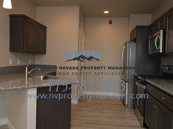 3rd image of 1140 Montevideo Cir