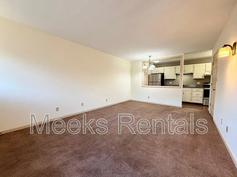 1615 6th Ave — Photo 4