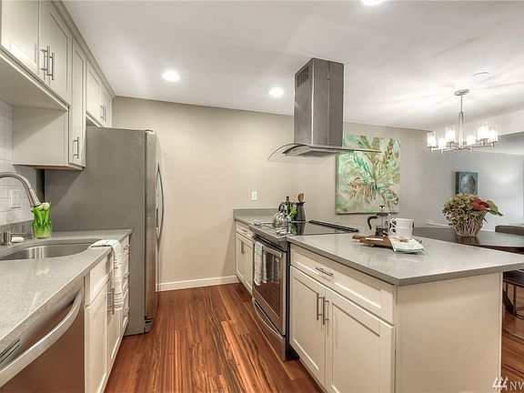 3rd image of 2253 Gilman Dr W APT 107