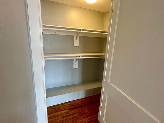 5th image of 4415 Pershing Ave #3af5a5d6a