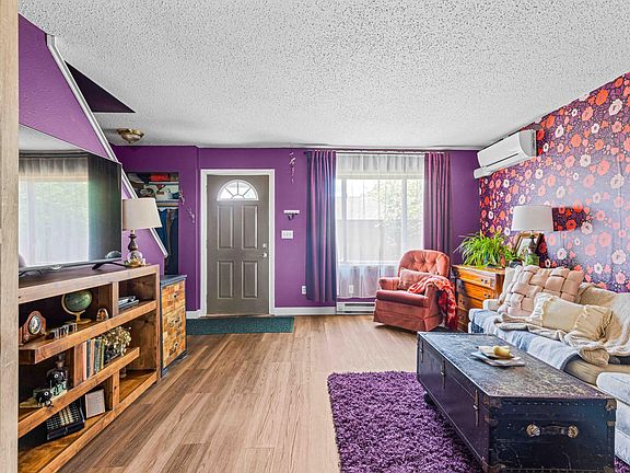 5th image of 561 4th Ave NW