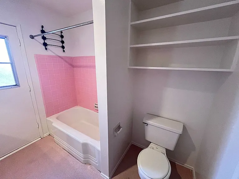 215 S D St — Photo 15