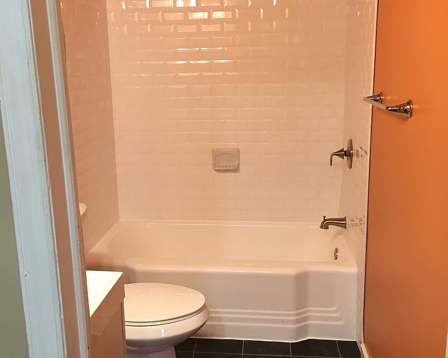 2nd image of 1418 Light St #1F