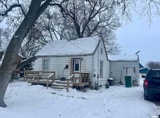 442 E Jennings Ave, Farmington, IL 61531