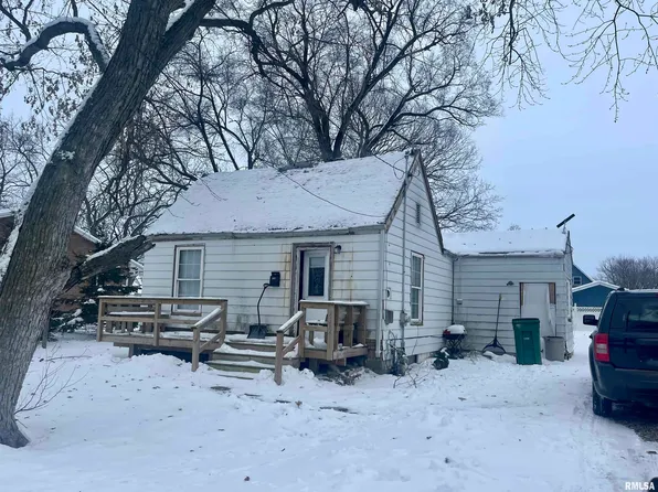 442 E Jennings Ave, Farmington, IL 61531