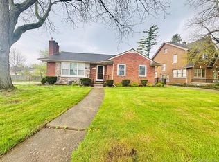 1909 S Trenton Dr, Trenton, MI 48183
