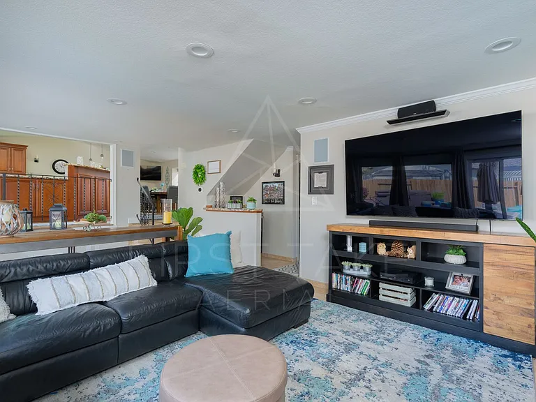 4325 Mendocino Ln — Photo 16