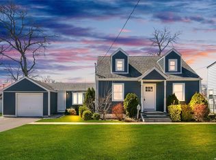 361 N Delaware Ave, Lindenhurst, NY 11757