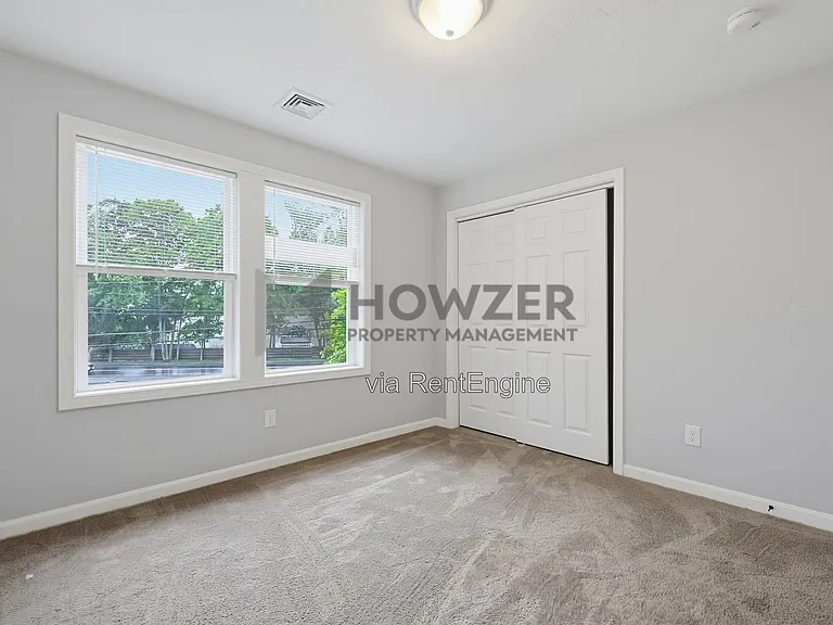 4 Johnson St #B — Photo 24