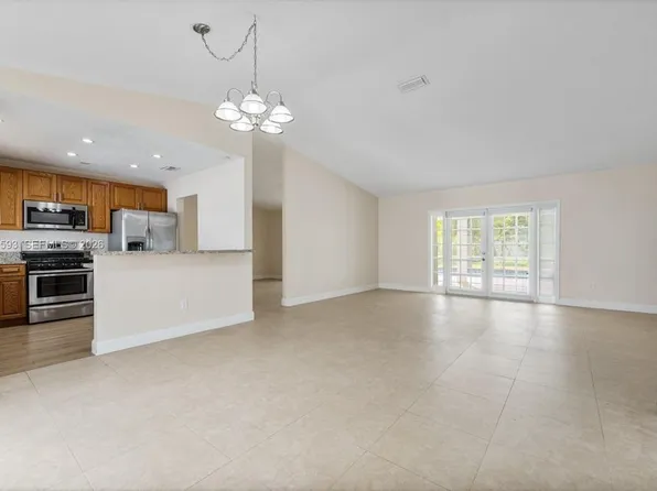 18468 SW 89th Ct, Miami, FL 33157
