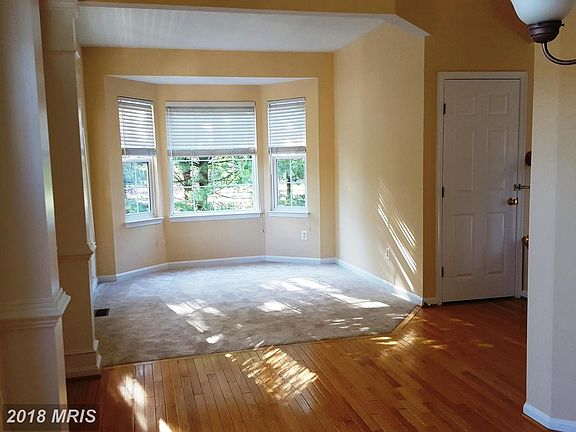 3rd image of 9859 Airedale Ct