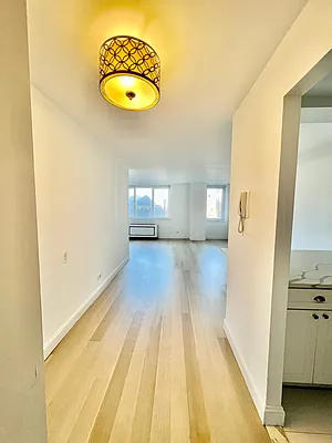 Rented by NY Home & Living Inc. | media 8