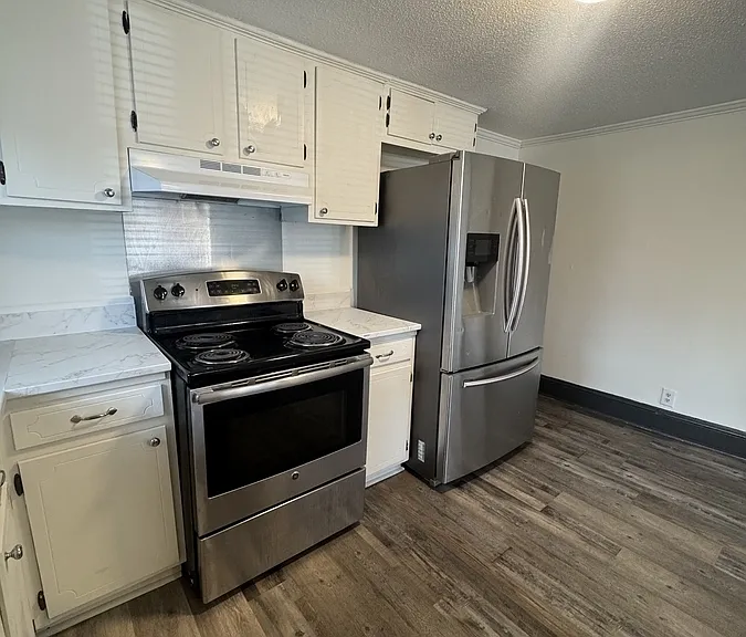 1417 W Bank St — Photo 5