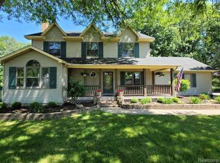 5224 Copley Square Rd, Grand Blanc, MI 48439