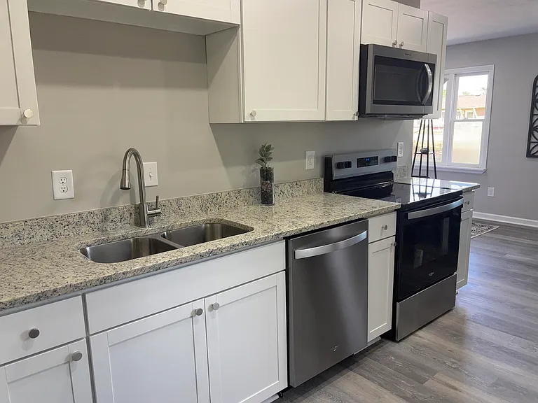 1822 Catalina Dr — Photo 10