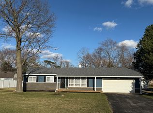 2N267 Pleasant Ave, Glen Ellyn, IL 60137