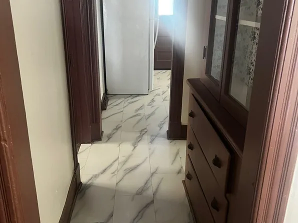 593 3rd St APT 1, Albany, NY 12206