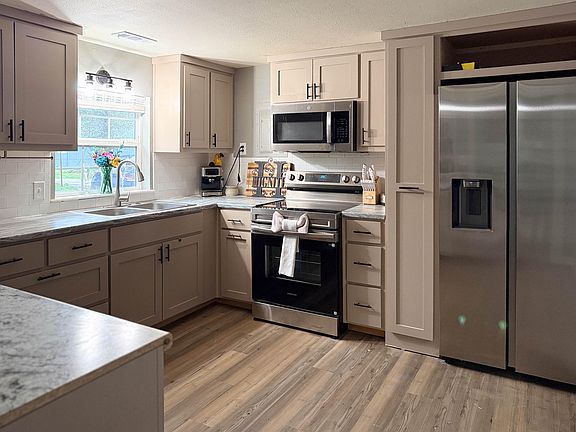 3rd image of 7756 E Roller Ridge