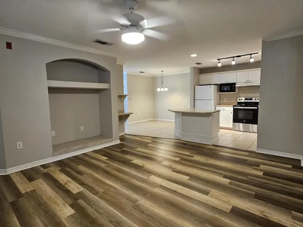 3591 KERNAN Boulevard #303, Jacksonville, FL 32224