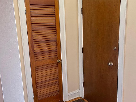 2nd image of 8247 Knox Ave APT 3