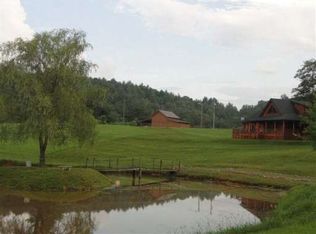 102 Pitts Rd, Franklin, NC 28734