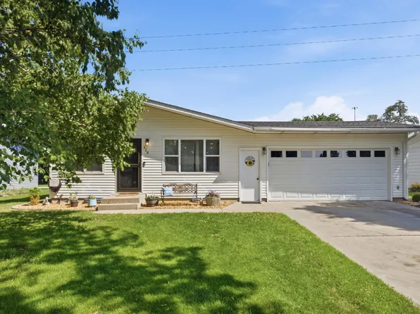 428 Brook Ave, Moorhead, MN 56560