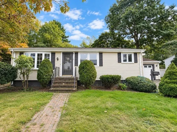 430 W Britannia St, Taunton, MA 02780