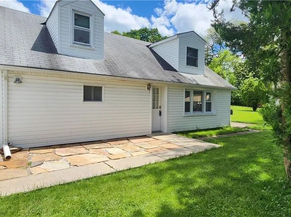 825 Cleveland St, Catasauqua, PA 18032