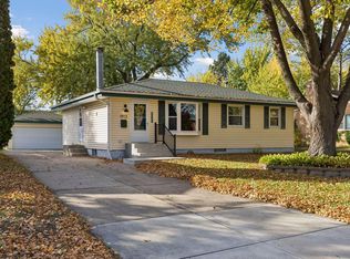 1913 Independence Ave N, Golden Valley, MN 55427