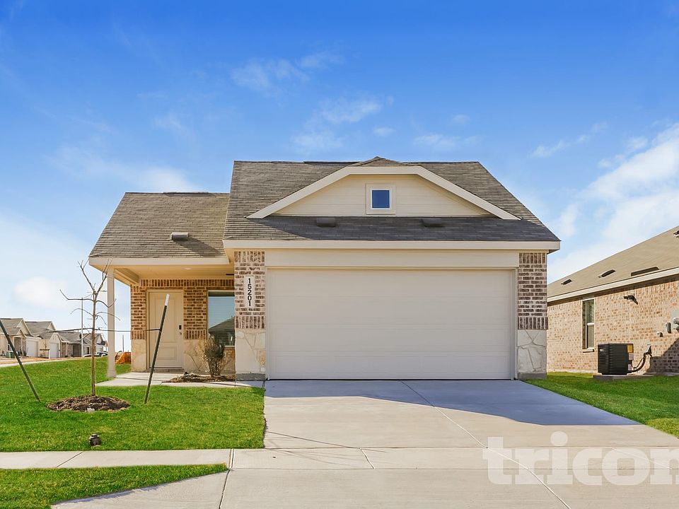 1st image of 15201 Bullfighter Blvd