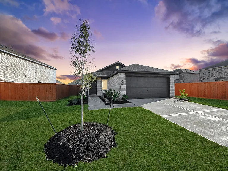 1031 Garnet Rain Cir — Photo 2