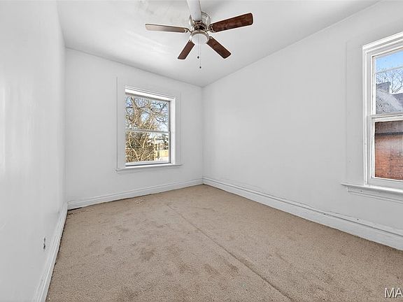 4th image of 5615 Theodosia Ave