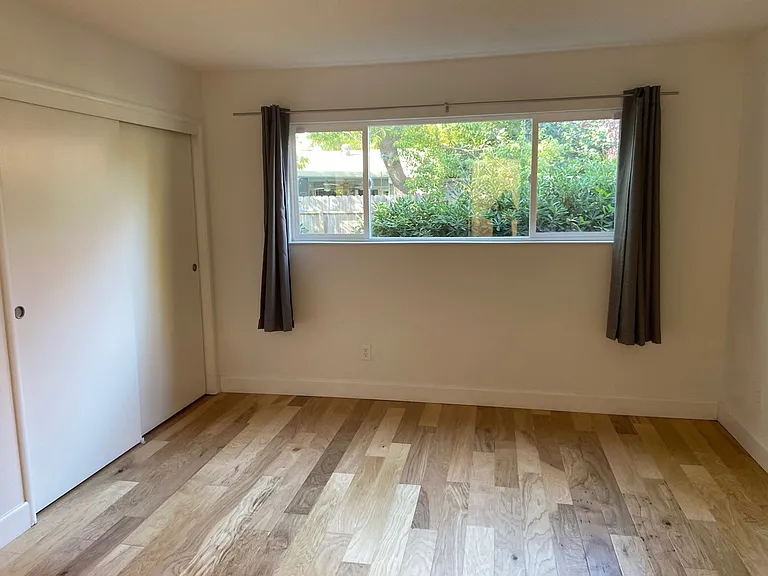8587 La Riviera Dr — Photo 17