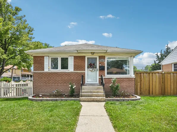 9329 Lincoln Ave, Brookfield, IL 60513