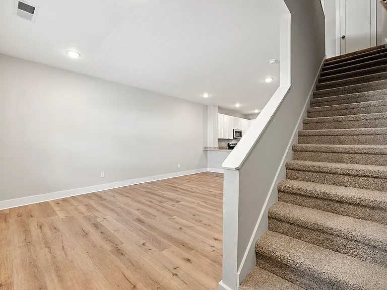 Westshire Townhomes — Photo 41