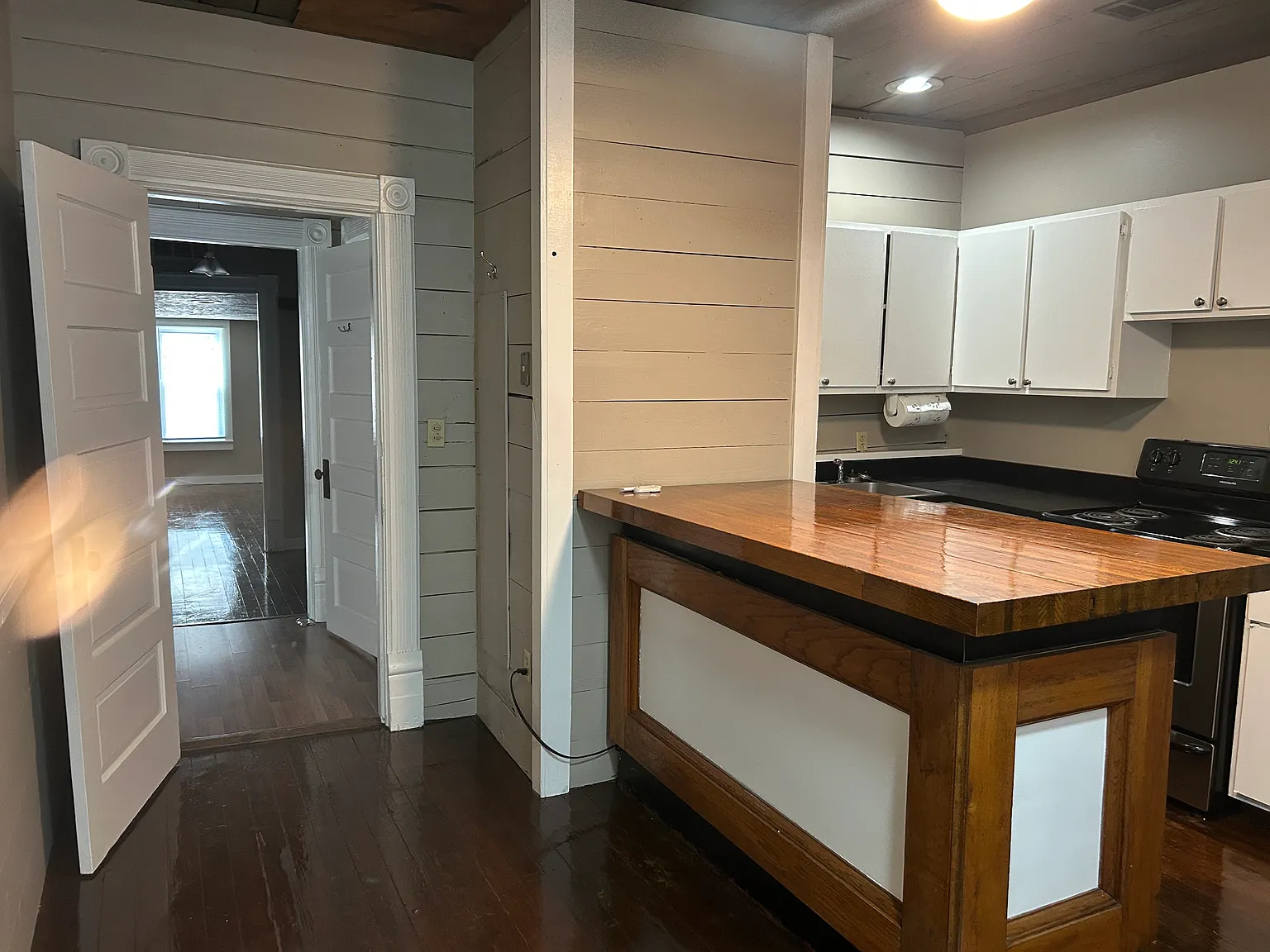 1 bed, 855 sqft, $1,275 — Photo 2