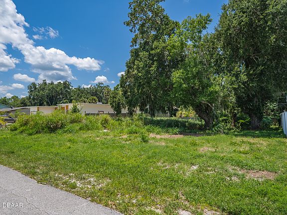 4th image of 2414 India Palm Dr
