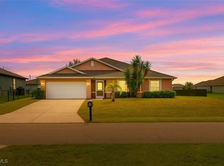 424 NW 14th St, Cape Coral, FL 33993