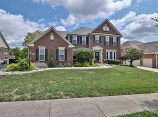 7682 Overglen Dr, West Chester, OH 45069
