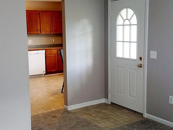 3rd image of 6020 E Sunset Ln