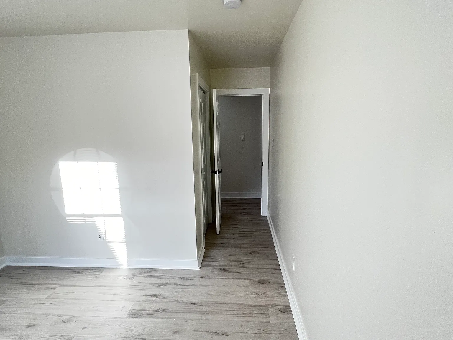 928 Farmer St — Photo 3
