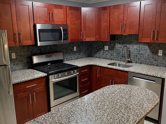 2nd image of 803 Diamond Dr #803