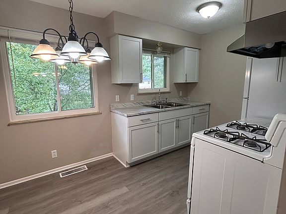 5th image of 4393 N Norman Dr