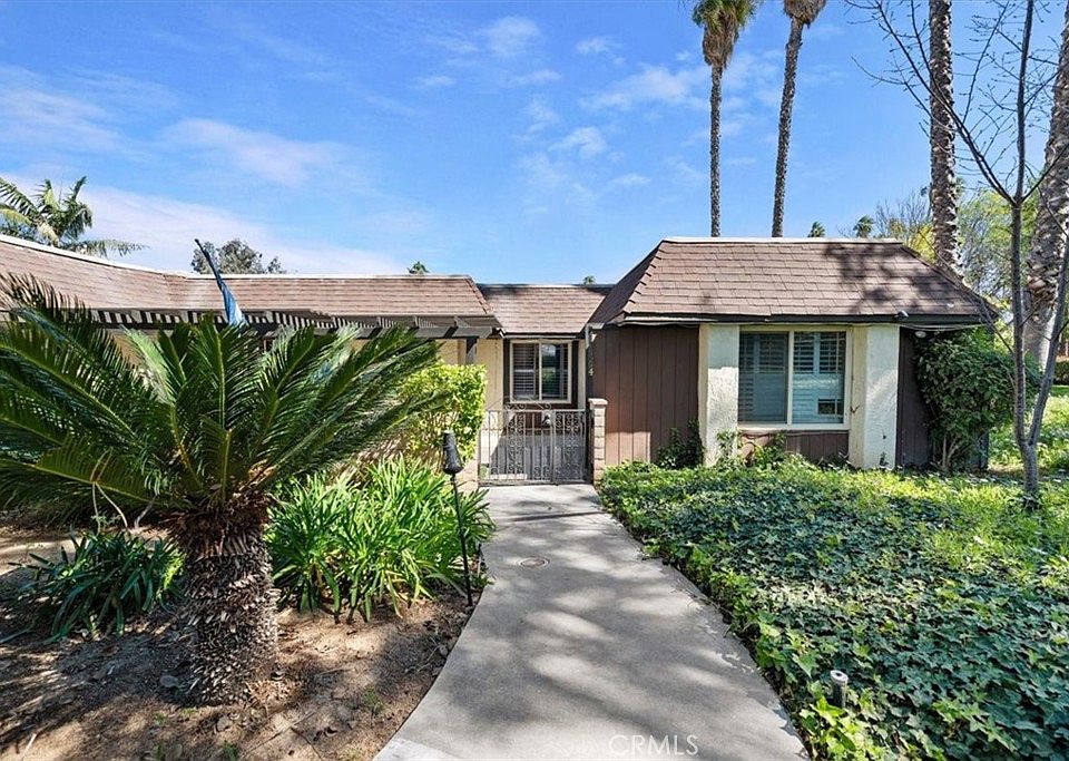 1st image of 2764 Tropicana Dr