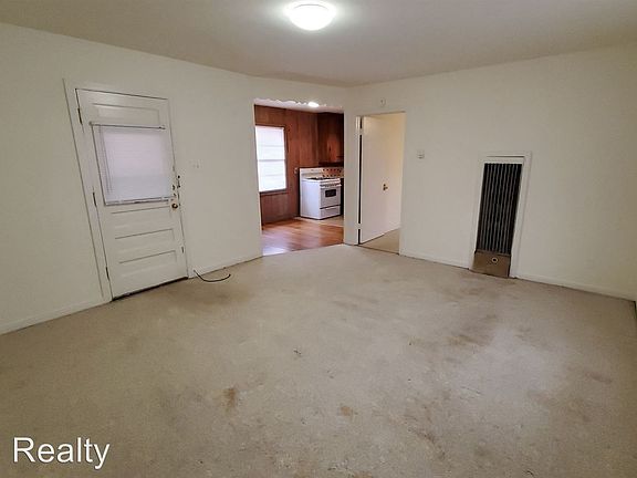 5th image of 1613 S Polk St APT 10