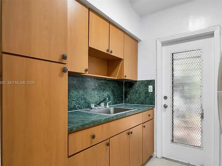 934 Meridian Ave #7 — Photo 17